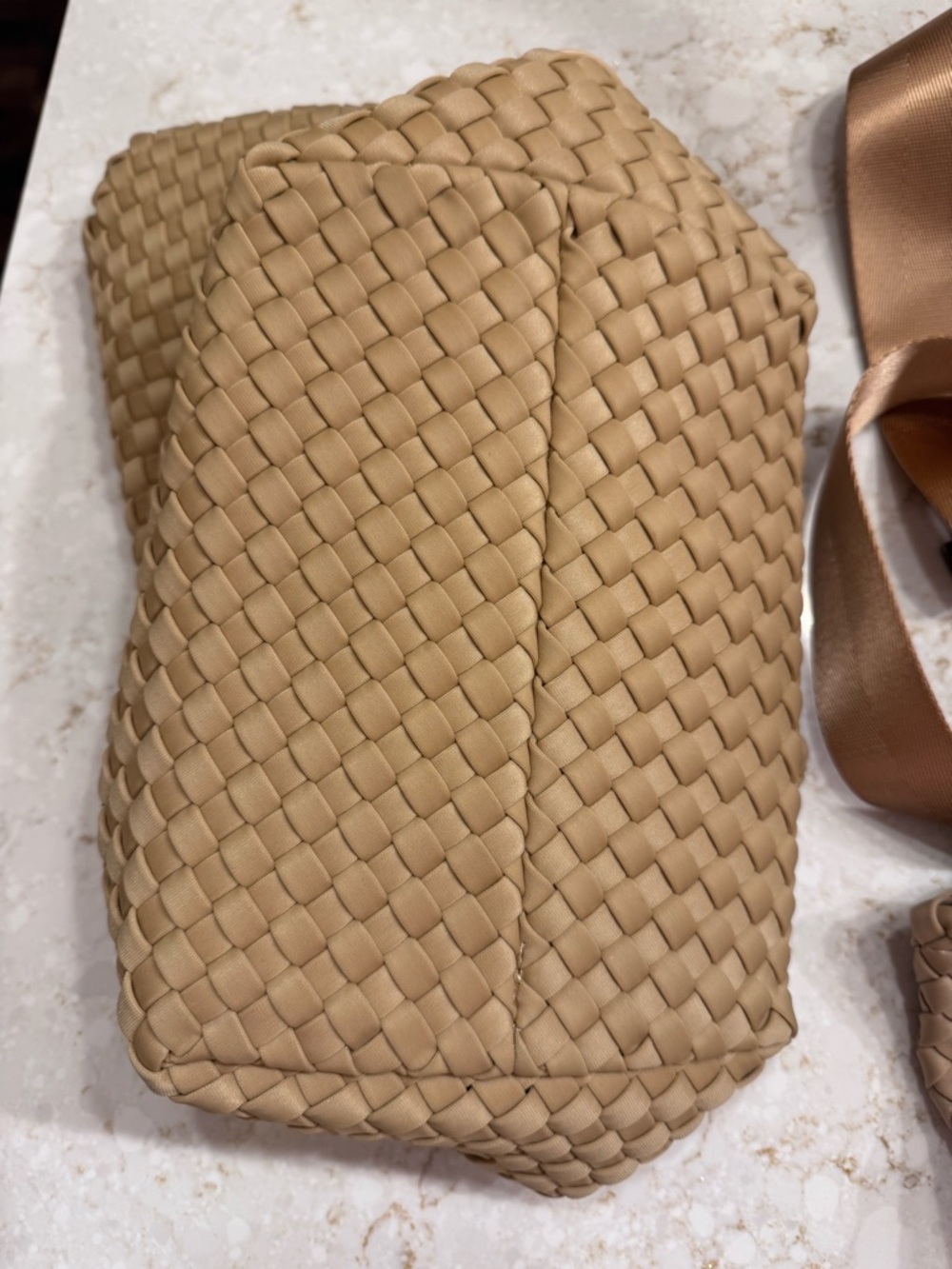 NAGHEDI HANDBAG - Picture 9 of 13